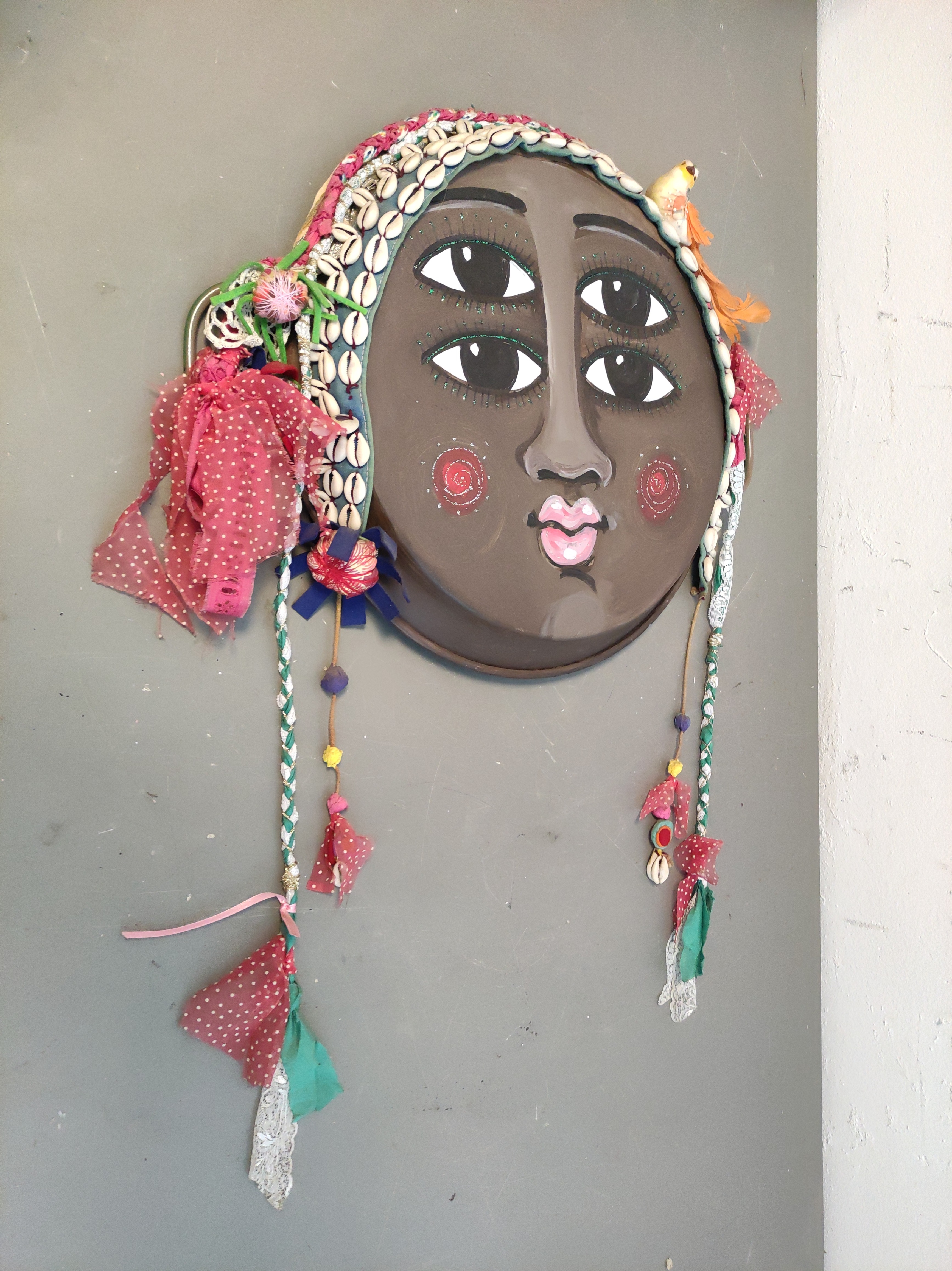 arte deco paella cara mujer relieve metal 40-68x52x5.7 1u